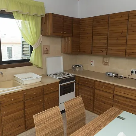 Pasas Apartament *